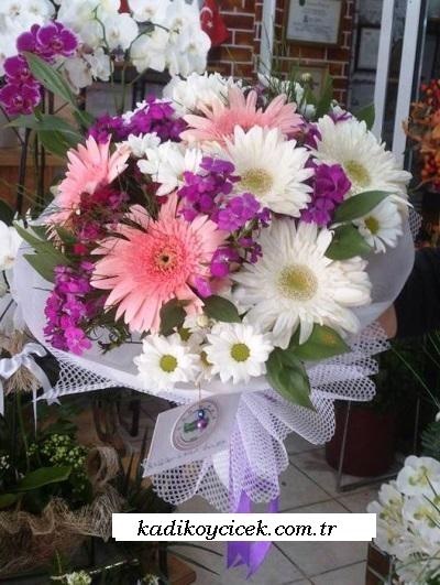 Mevsim Çiçeklerinden Buket