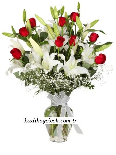 kırmızı Gül ve Beyaz lilyum Aranjman