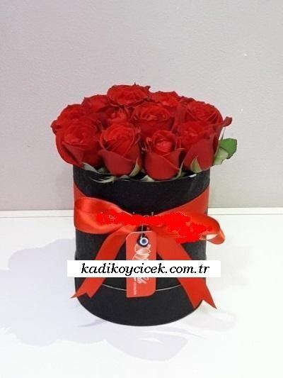 10 Adet Kırmızı Gül Kutu Aranjman